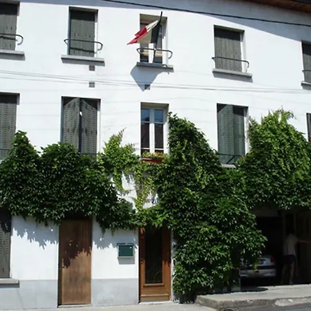 La Roche Pérégrine Hébergement de vacances Châtel-Guyon